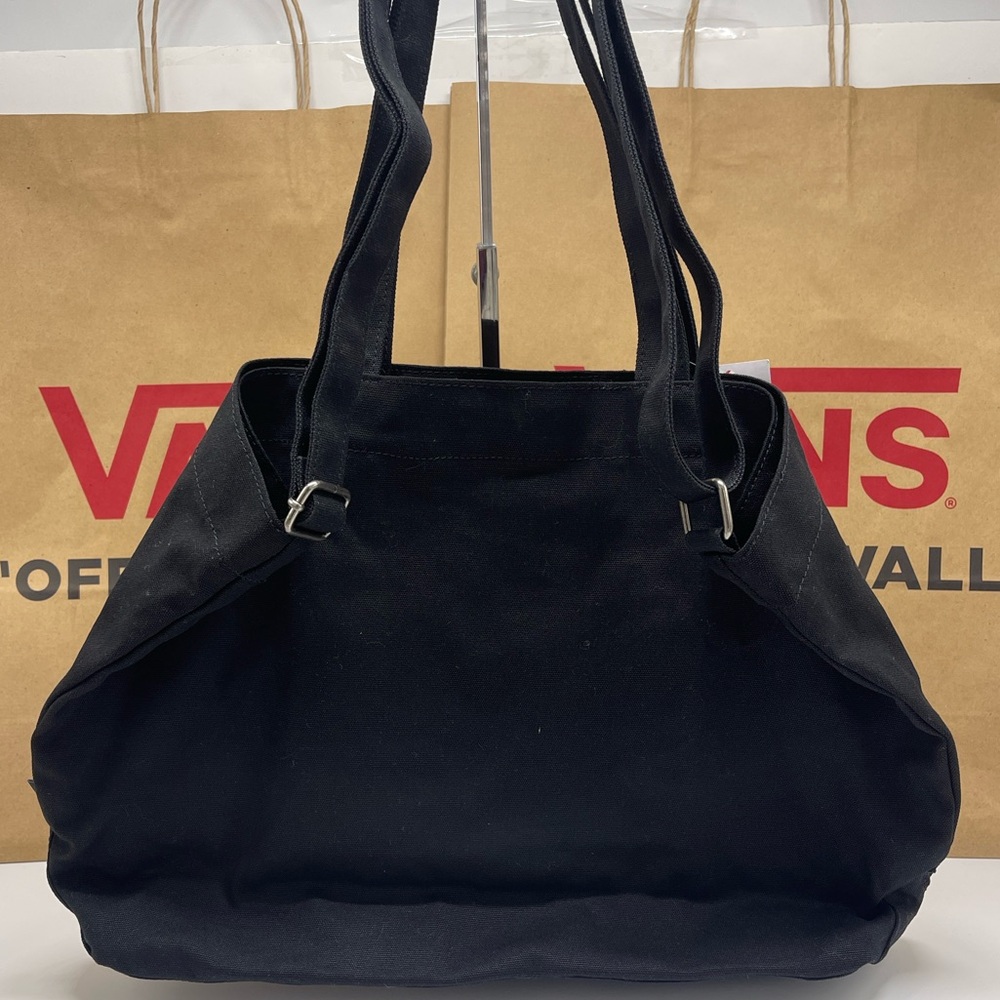 Vans Campus Tote Bag Black/Pink Snap closure With Inside Pocket VN000HE9BLK
NWT - Picture 4 of 16